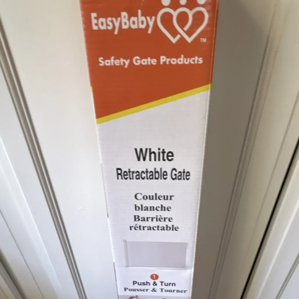White Retractable Gate Easy Baby 13-55 in, Easy Install, Space Efficient, Lock